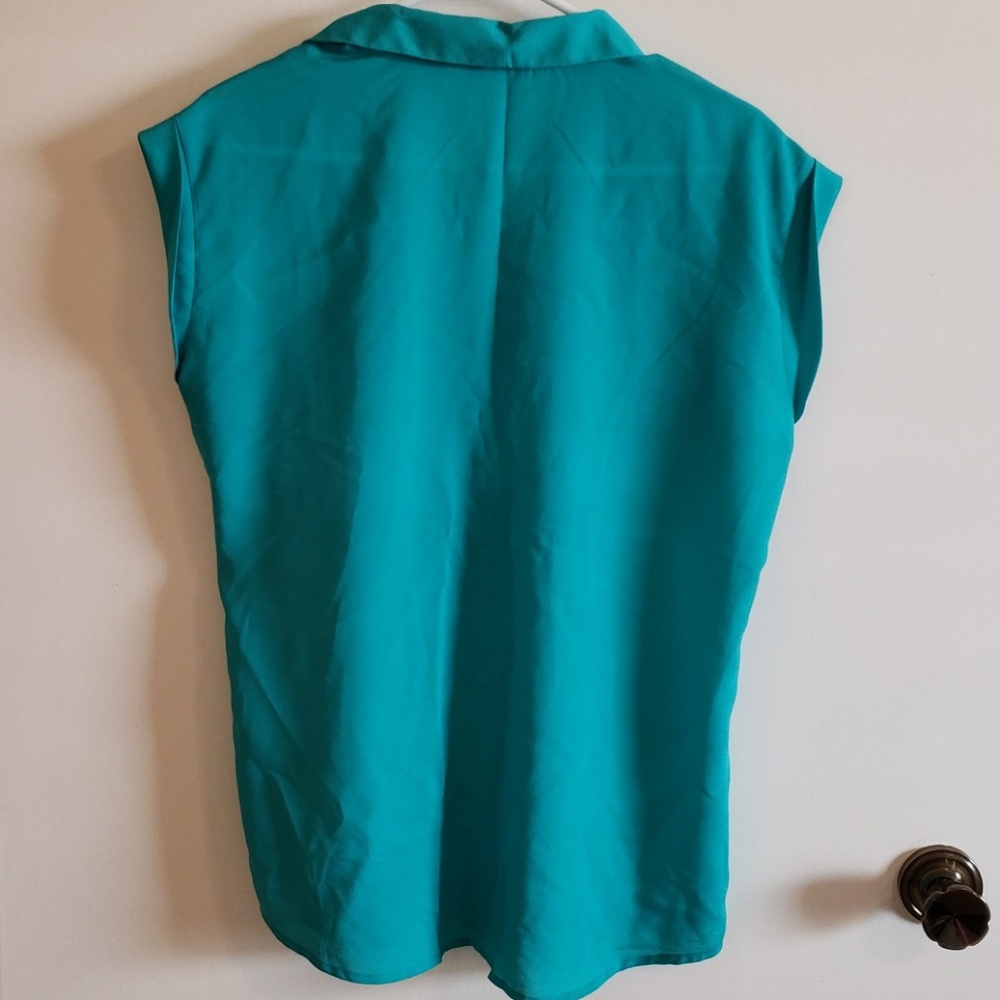Teal Shirt - Picture 2 of 3